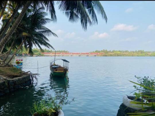 Green Island Homestay Riverside Calicut Exterior foto